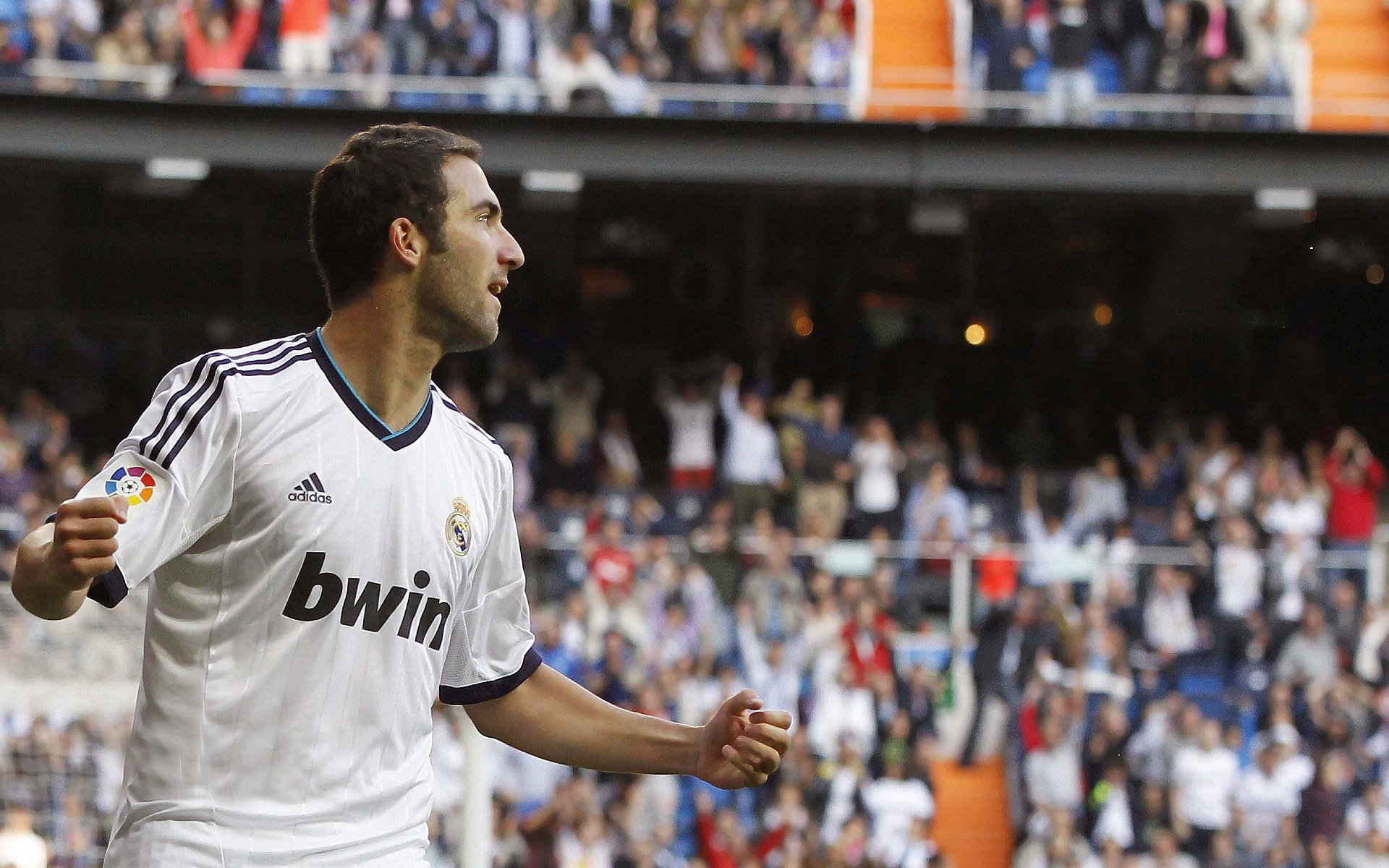 世界杯：电商平台记录“深夜小龙虾与炸鸡销量曲线” 与进球时间高度相关